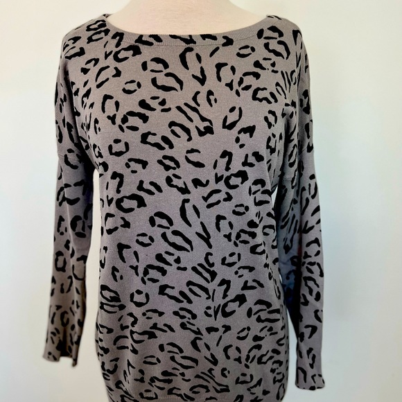Gray/Black Cheetah Print Sweater - Picture 1 of 6